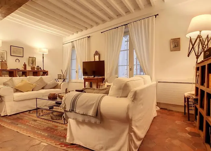NOUVEAU - LE LIMAS - Quartier HISTORIQUE au COEUR d\'AVIGNON